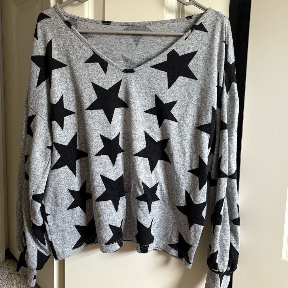 Gray Star Patterned Women's Top
